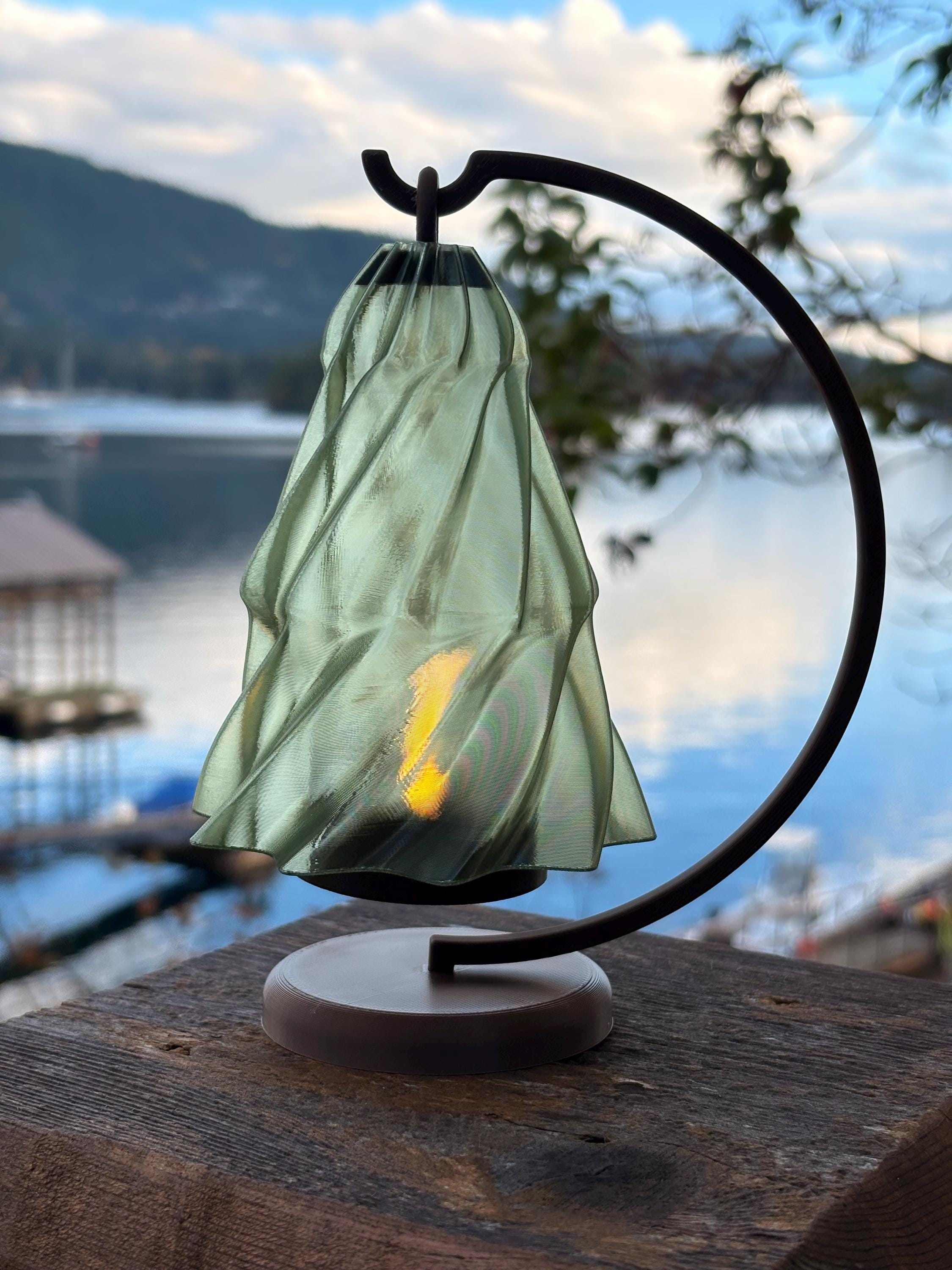 GraniteLight - Chic Christmas Tea Light with Stand - Modern Holiday Ambiance